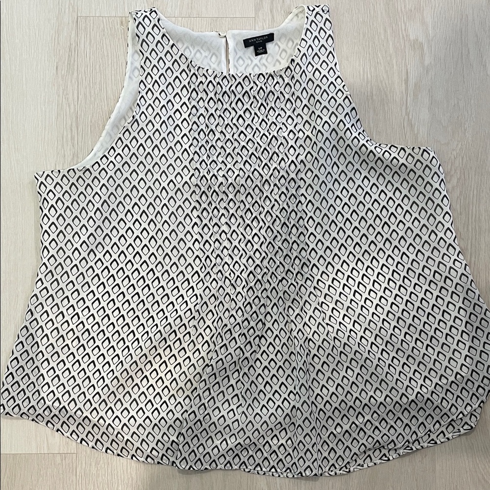 Ann Taylor Black and White Geometric Blouse